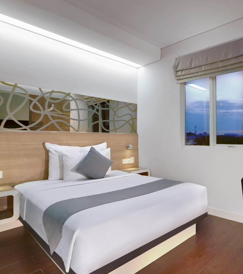 Hotel Neo Gubeng By Aston 3*